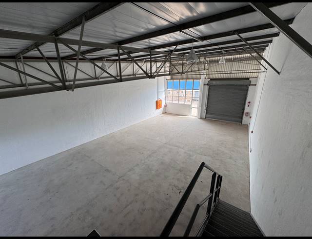 215M² WAREHOUSE TO LET IN GLEN ANIL